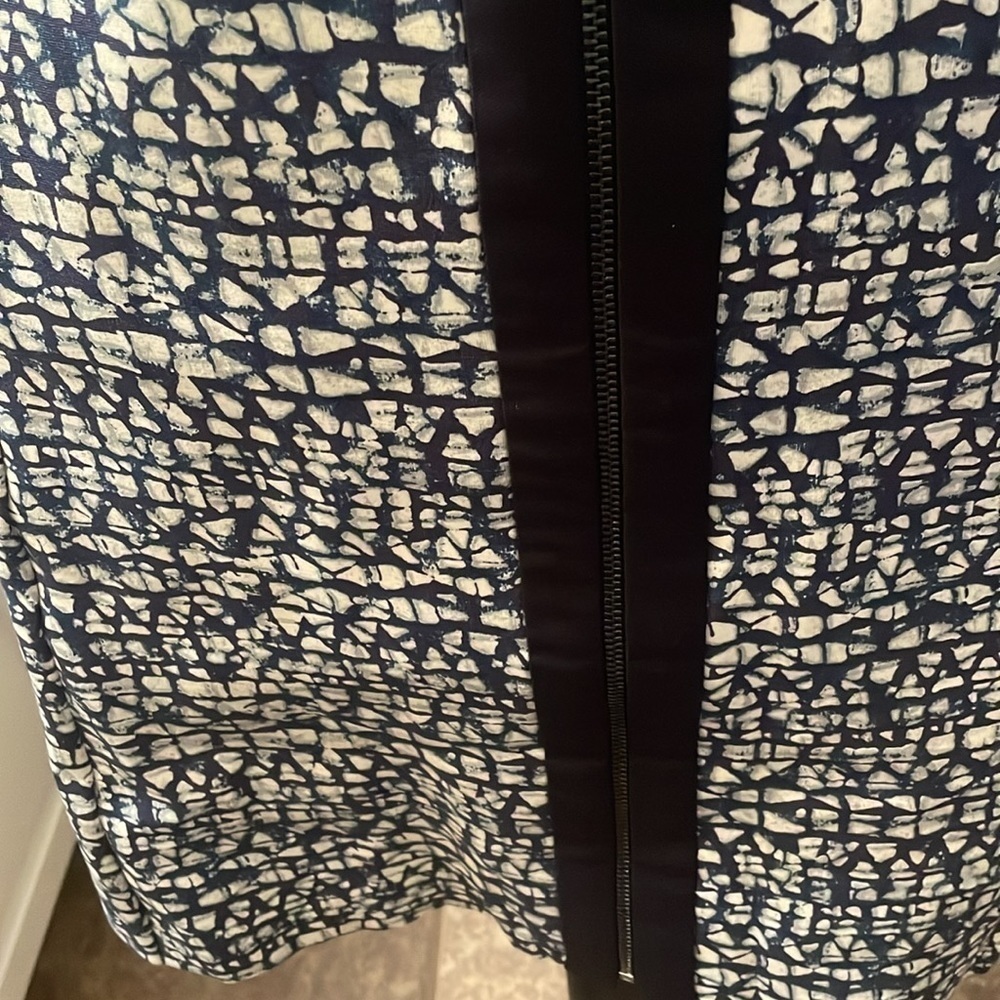 EUC Tory Burch Womens Geometric Print ZIP Front Ponte Dress Blue Size Xsmall - Picture 7 of 13